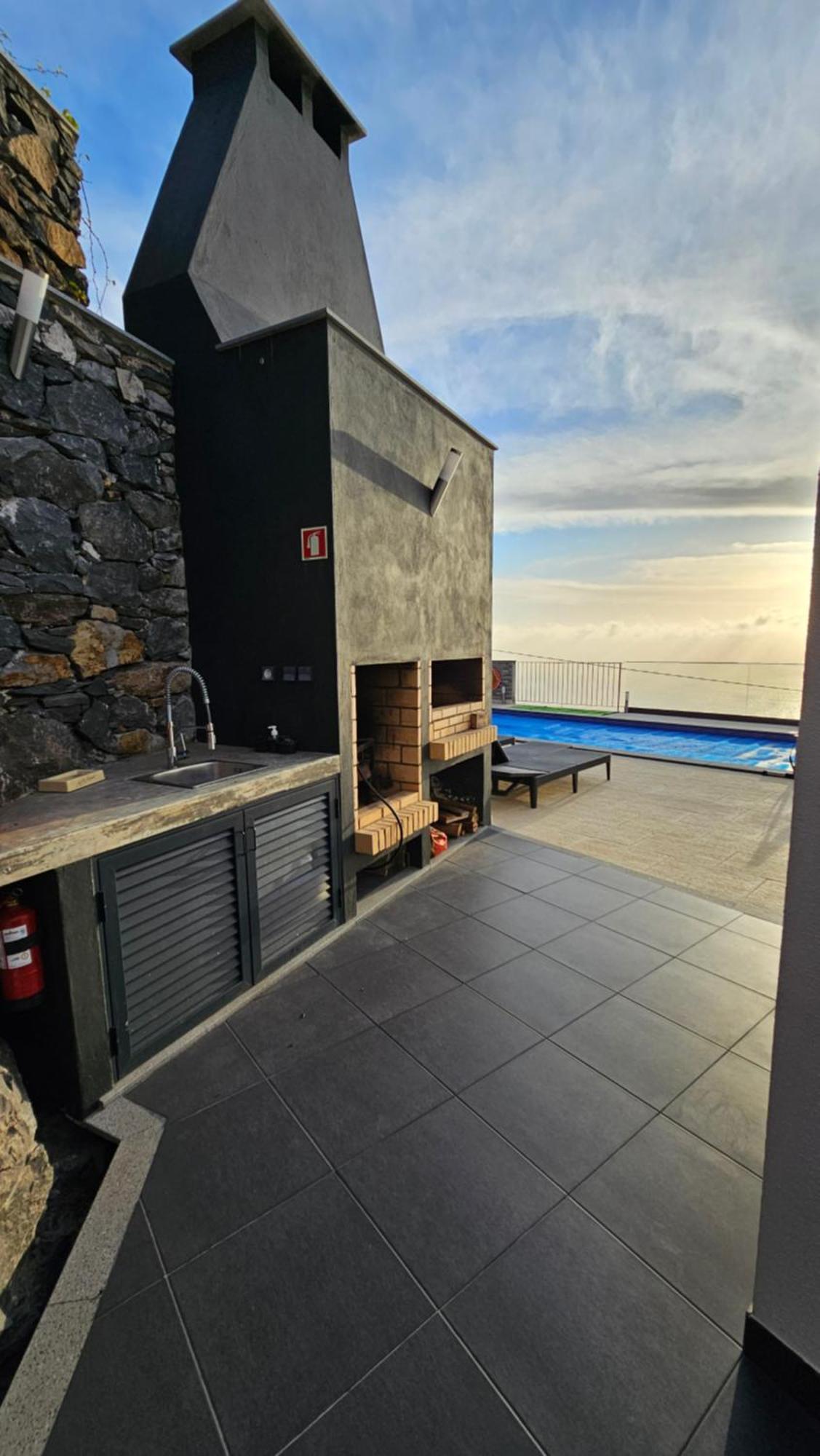 Majestic Seaview Villa Fajã da Ovelha Exterior photo